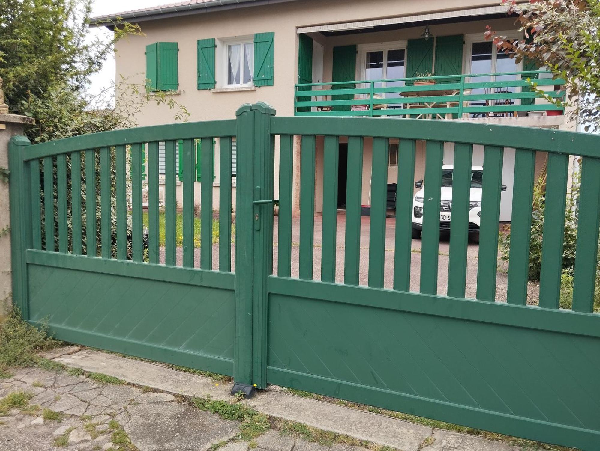 L'Escale Thermale Montrond-les-Bains Zewnętrze zdjęcie